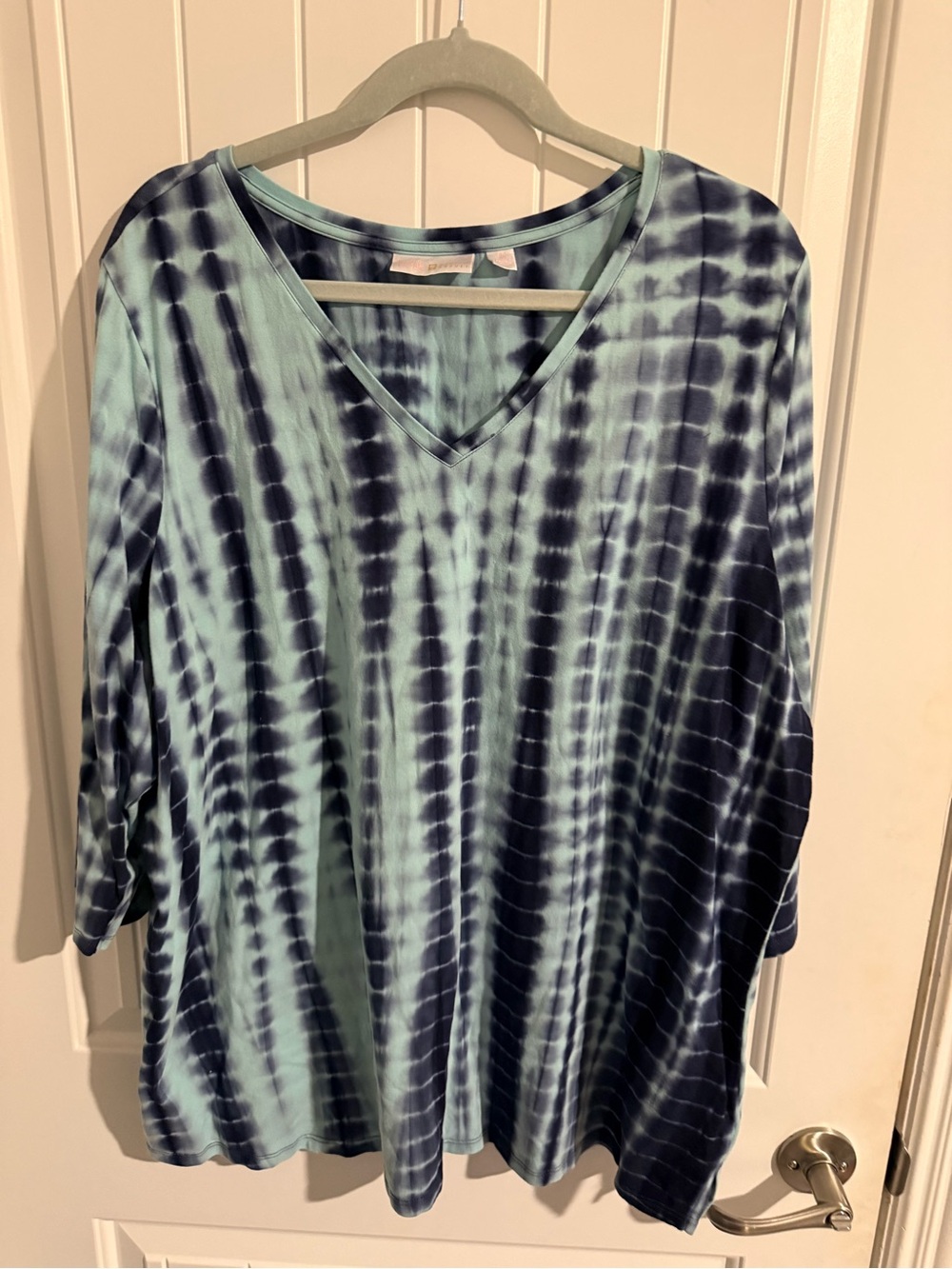 Belle by Kim Gravel Blue & Teal Tie-Dye V-Neck Top — 2X